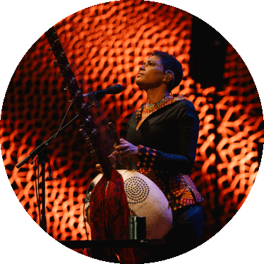 Sona Jobarteh sings on stage